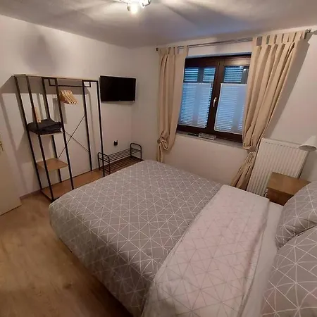 ισόγειο με κήπο. Special Design! Kastoria