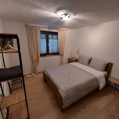 ισόγειο με κήπο. Special Design! * Kastoria