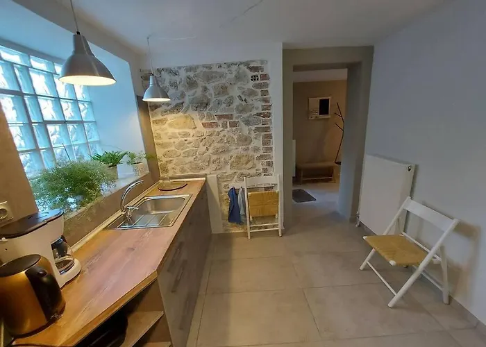 With Garden - Special Design! Apartamento Kastoria